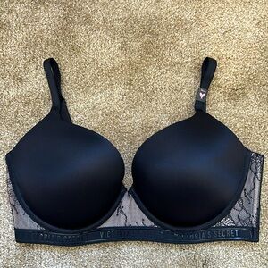 Victoria’s Secret Very Sexy Push-Up Bra Size 36DD